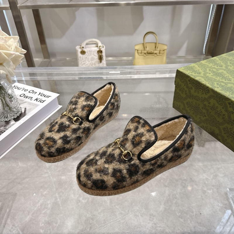 Gvc*1 flat shoes